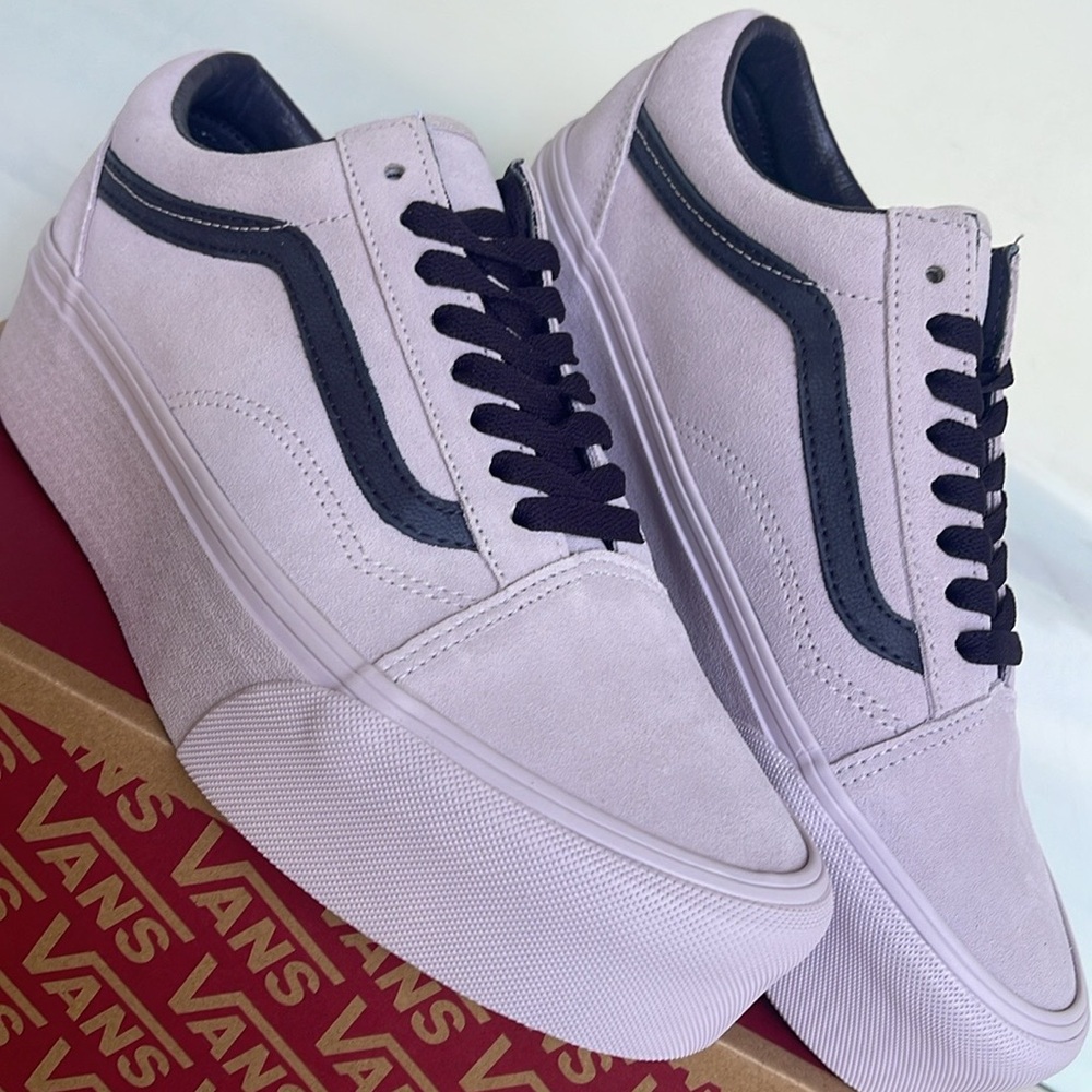 Women’s Vans Old Skool Stackform
Suede Lavender
VN0009PZLAE
Platforms Sneakers - Picture 9 of 16